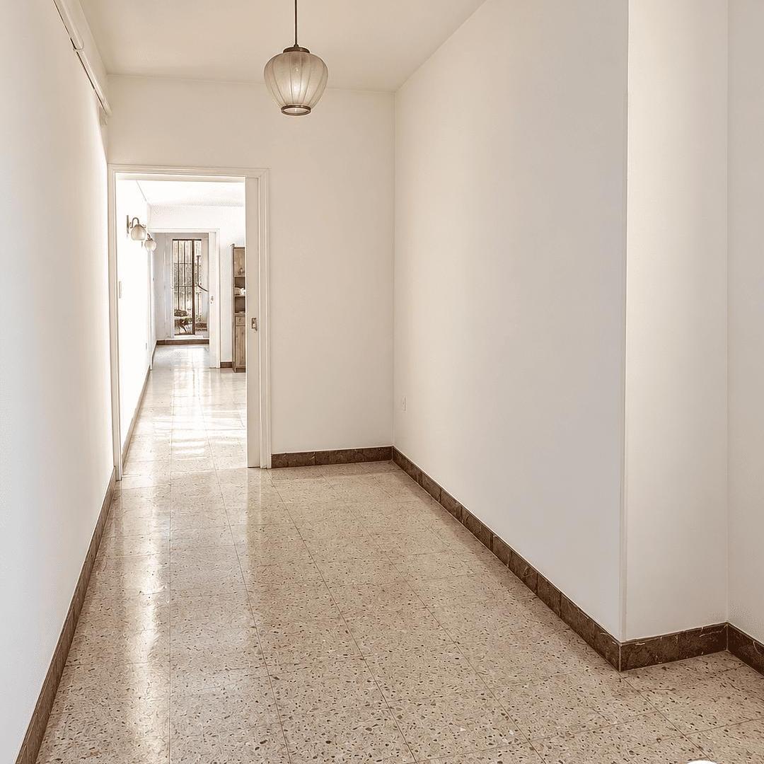 Foto de Alquiler. Casa céntrica con 3 dormitorios, garaje y patio., imagen 3