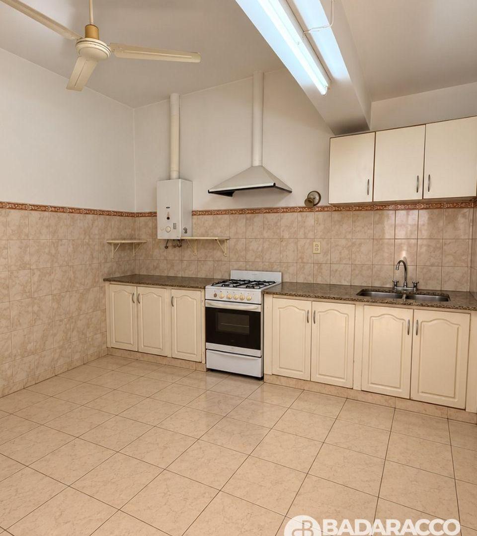 Foto de CASA EN UBICACIÓN PRIVILEGIADA. GUALEGUAYCHU Ubicación: Andrade 640, imagen 3