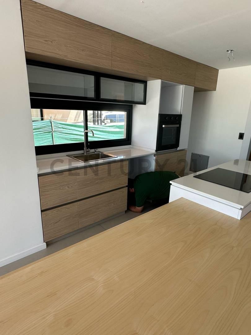 Foto de Venta Casa Barrio Cerrado Pilar Lagoon 4 amb con jardin y piscina, imagen 3