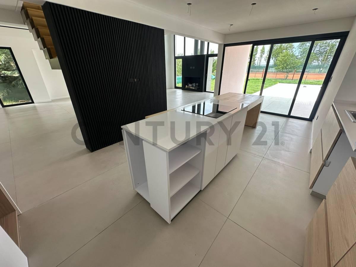 Foto de Venta Casa Barrio Cerrado Pilar Lagoon 4 amb con jardin y piscina, imagen 2