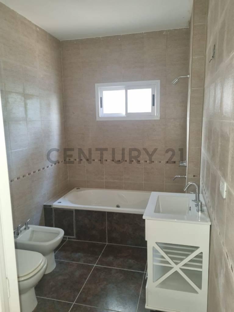 Casa en Venta 4 Dorm. Rincon de Milberg 3