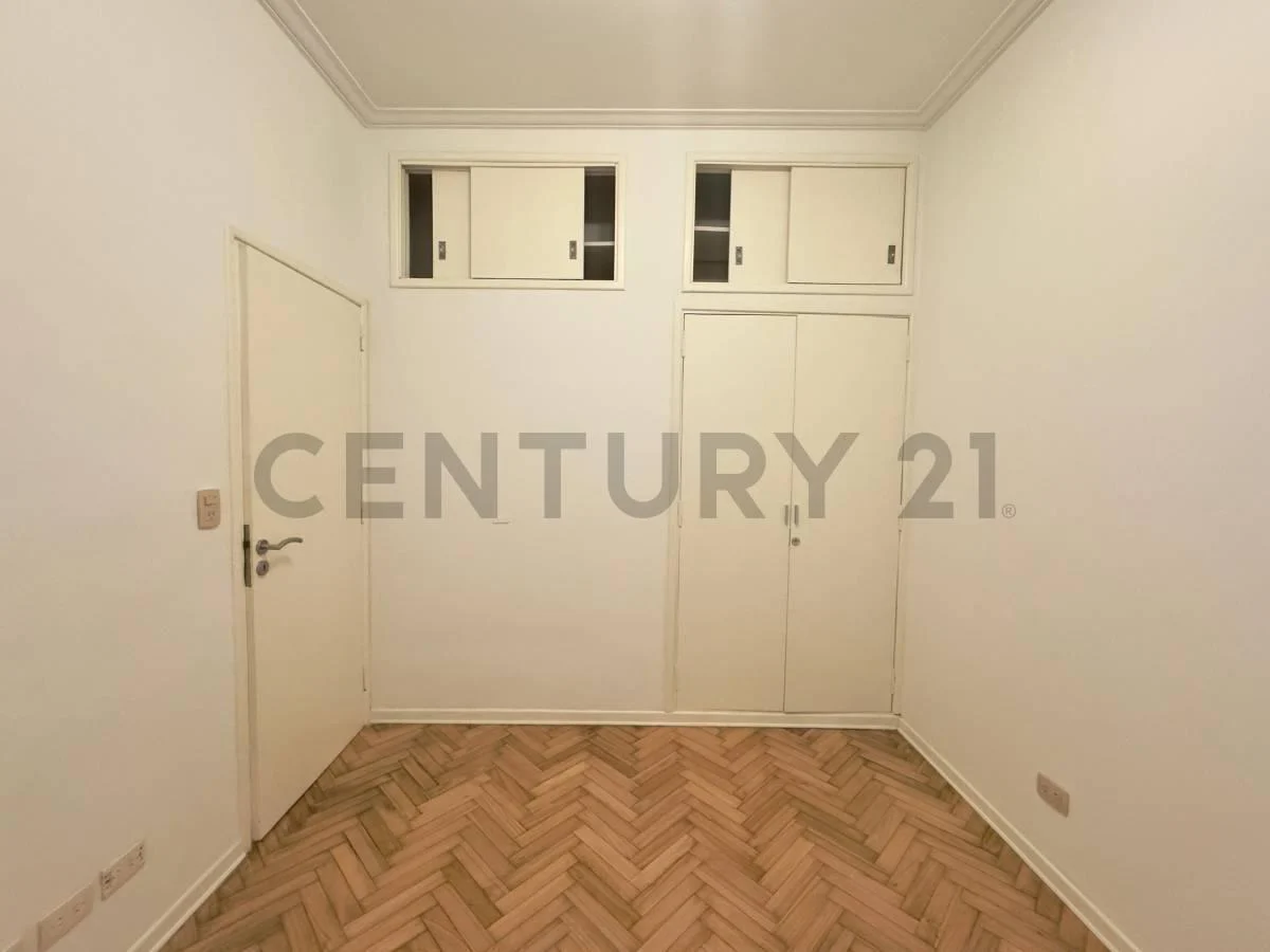Oportunidad Dpto 3 Ambientes Reciclado en Caballito 2