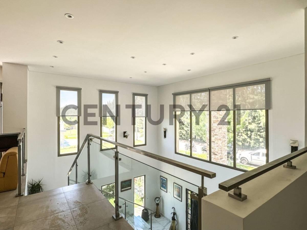 Casa de lujo en alquiler de 10 ambiente en Barrio Nautico San Juan Villanueva, Tigre