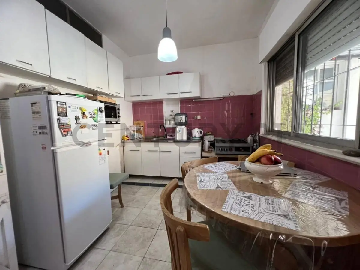 Venta de departamento Ph al fondo en Tigre centro con 3 dormitorios - A RECICLAR 3