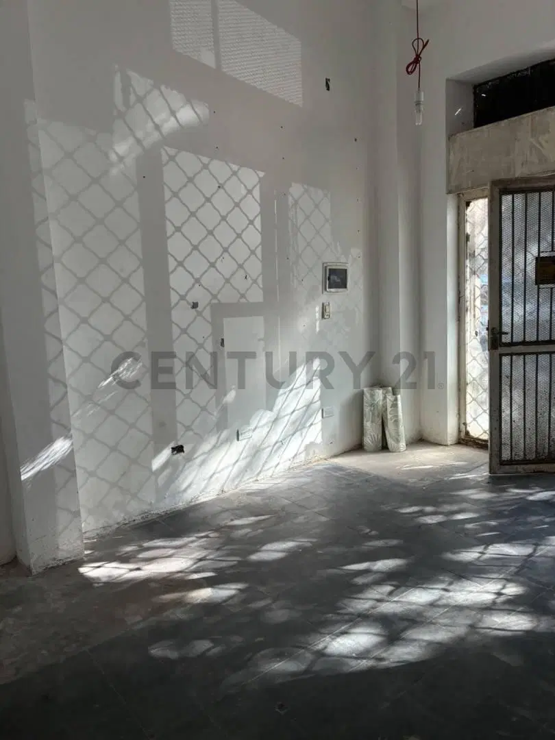 OPORTUNIDAD  ALQUILER COMERCIAL EN COLEGIALES 5