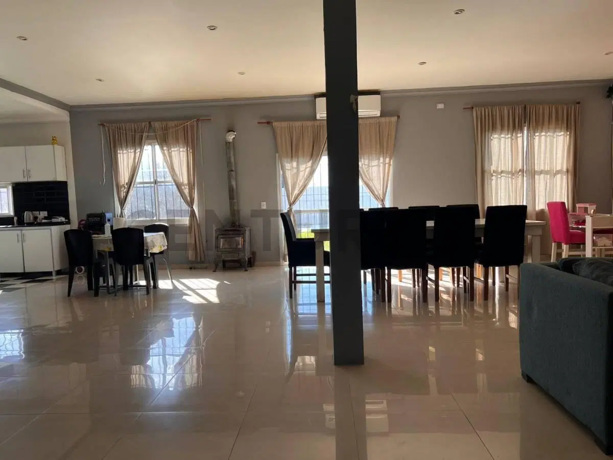 casa en Bloque con Quincho y Piscina Alta Rentabilidad en Pilar Villa Rosa 4