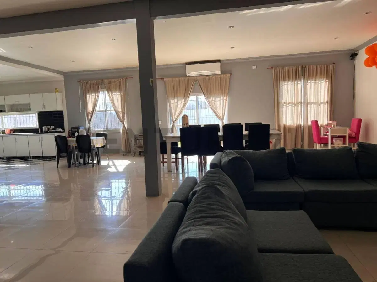 casa en Bloque con Quincho y Piscina Alta Rentabilidad en Pilar Villa Rosa 3