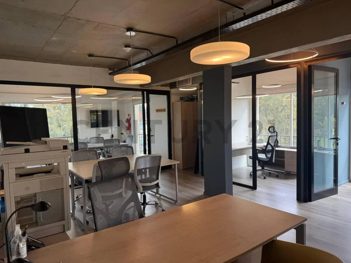 Importante oficina a la venta en Pueblo Caamaño. Con renta garantizada por 3 años. Ideal inversor 2