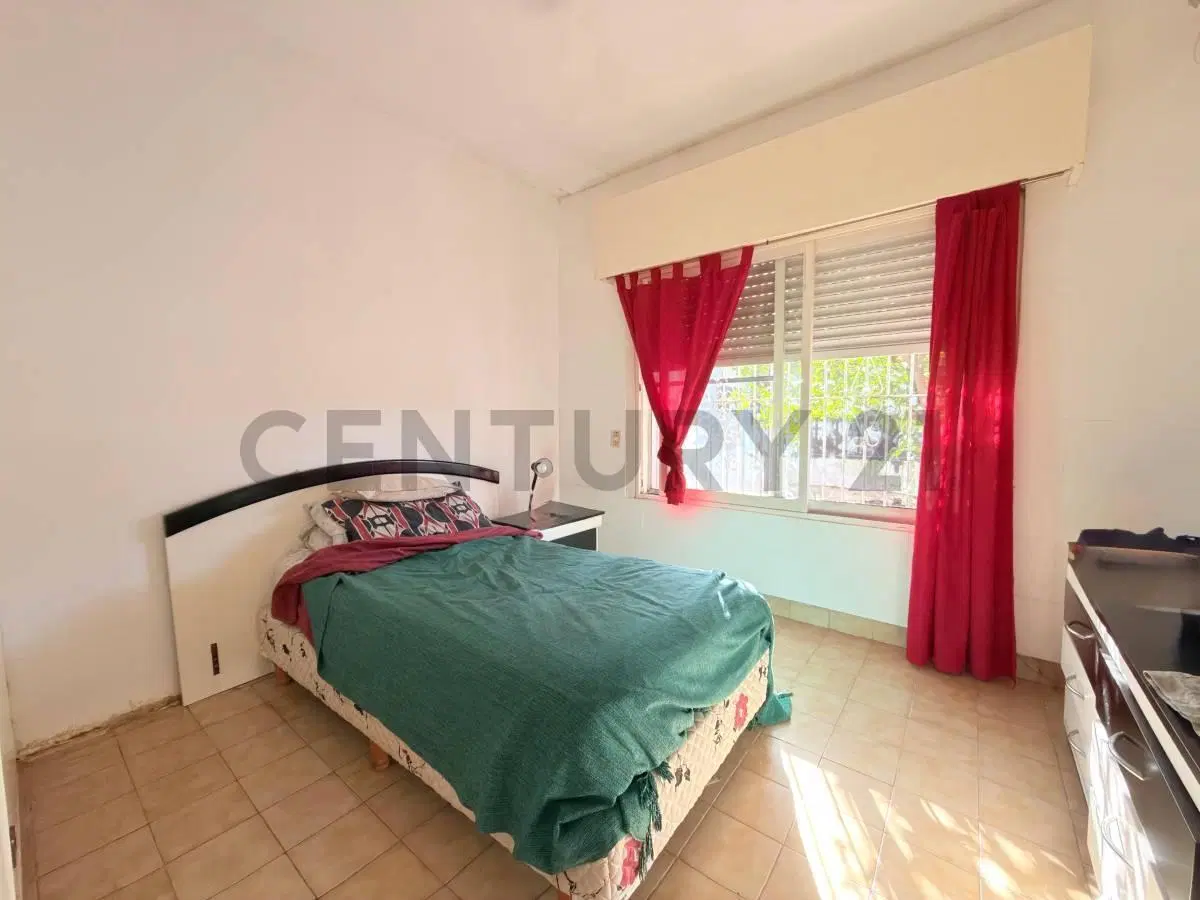 Casa con Gran Patio, Pileta y Cochera Múltiple sobre 243 m² – Zona Estratégica Tigre 4