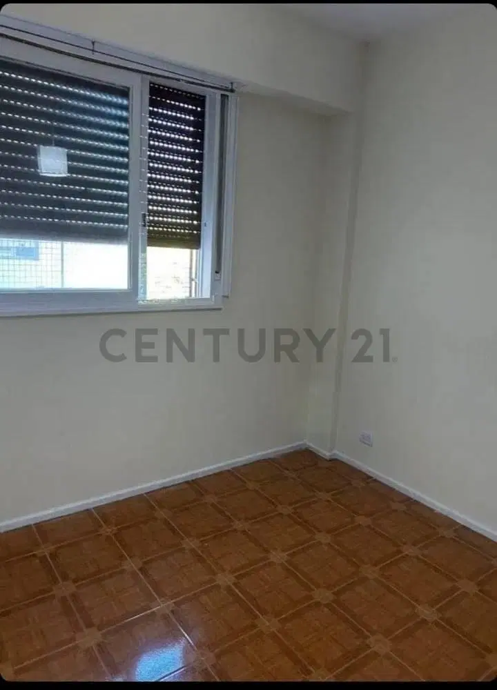 APTO CREDITO -Venta departamento 2 ambientes con patio en centro de San Fernado 3