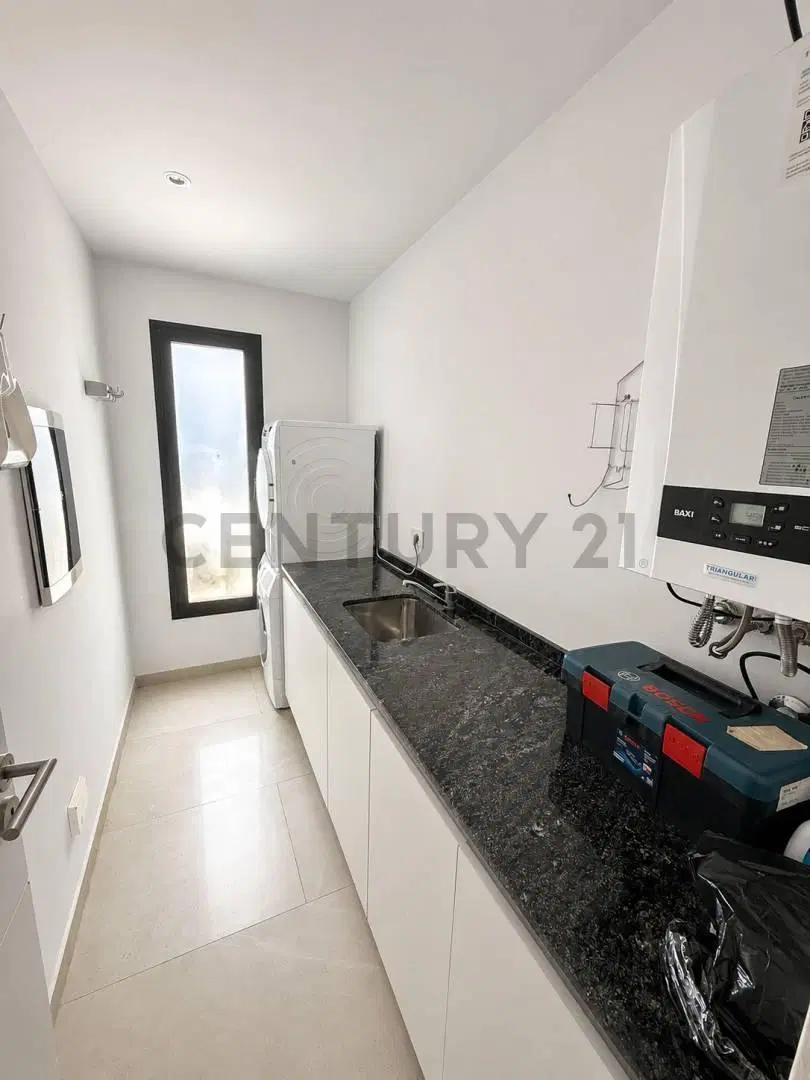 Casa moderna en San Sebastián: diseño, amplitud y naturaleza en un lote de 968 m² 5