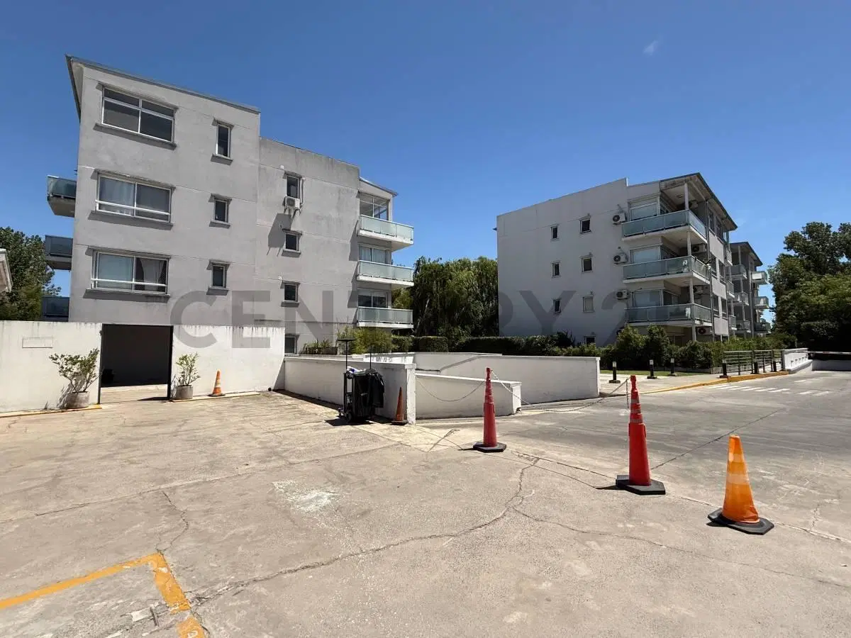 DEPARTAMENTO 3 AMBIENTES EN ALQUILER EN COMPLEJO LA MORA CON COCHERA Y BAULERA 4