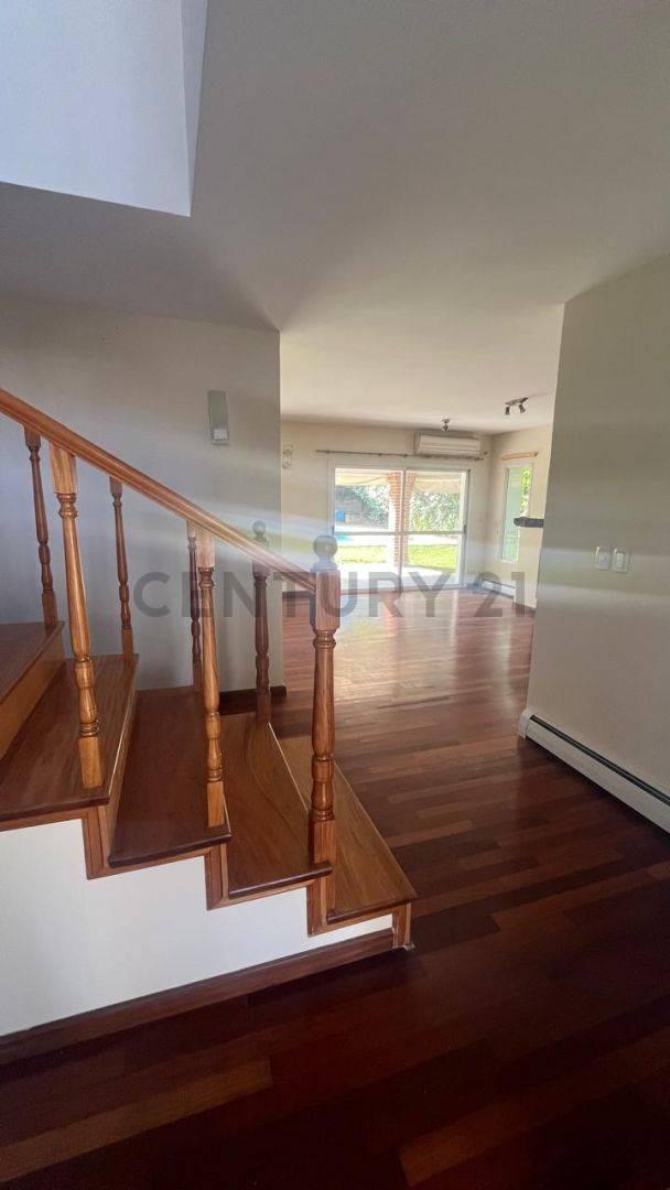 Foto de Venta Casa 7 AMBIENTES 3 DORMITORIOS en Barrio Cerrado La Colina, Don, imagen 2