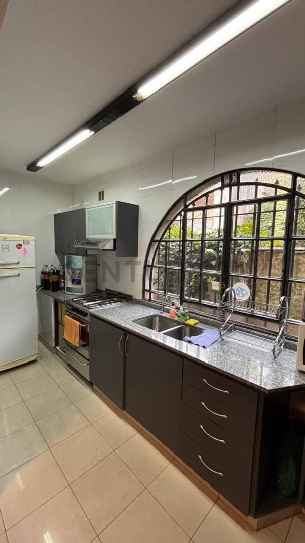 Foto de Venta Casa 8 ambientes con jardín y pileta en Vicente Lopez, imagen 5