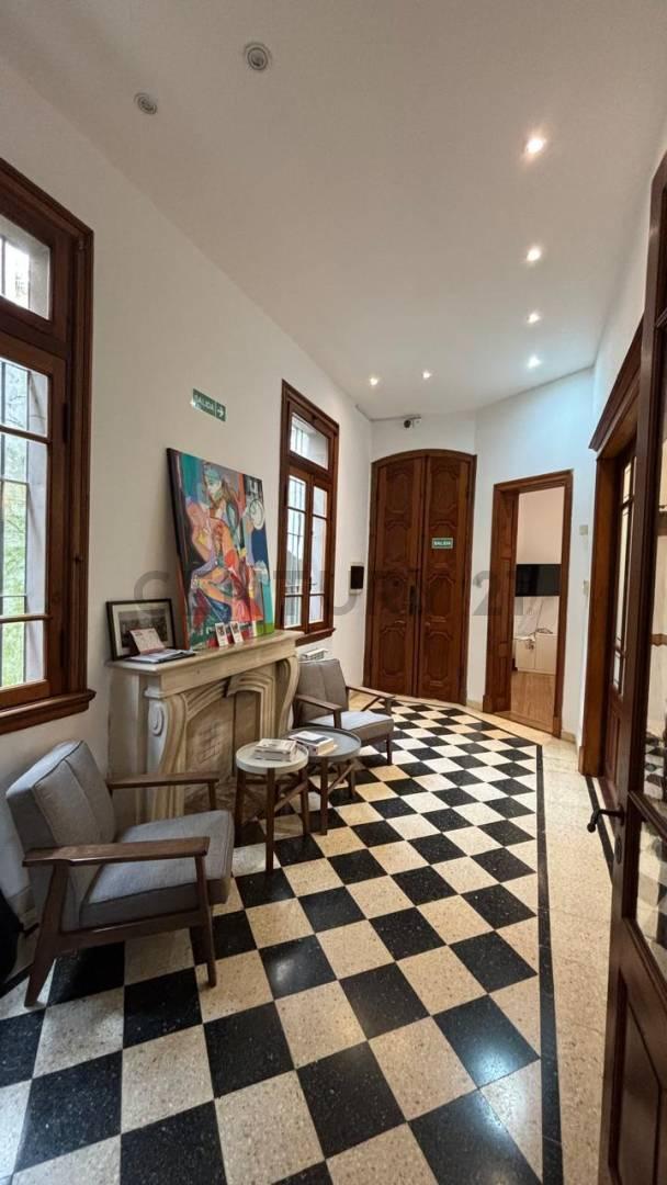 Foto de Venta Casa 8 ambientes con jardín y pileta en Vicente Lopez, imagen 3