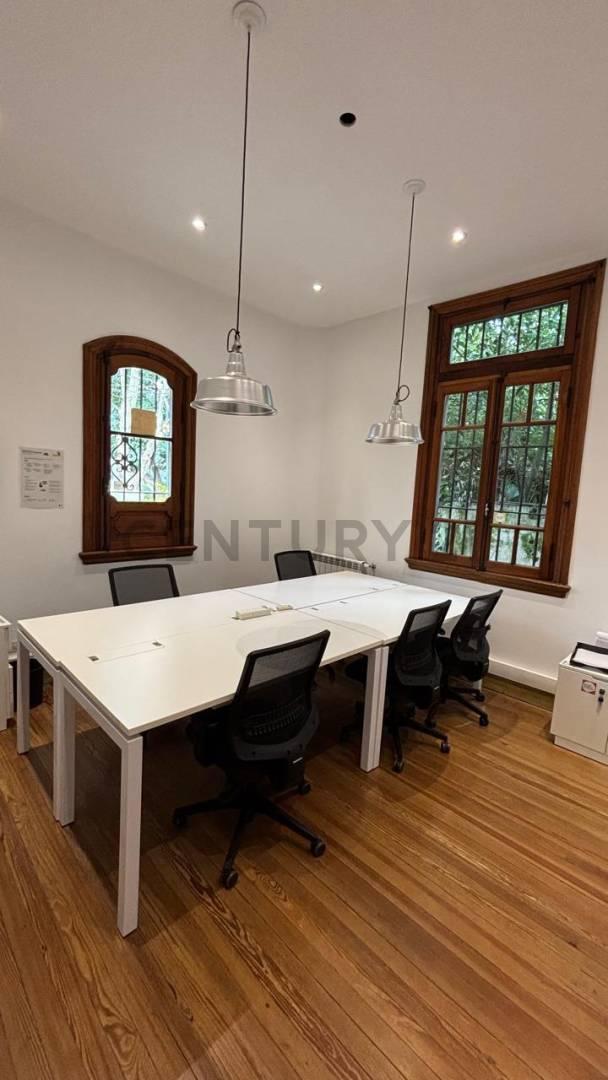 Foto de Venta Casa 8 ambientes con jardín y pileta en Vicente Lopez, imagen 2