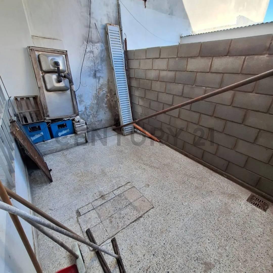 Foto de Venta Casa PH Oficina y Galpón 5 amb en Villa Lynch San Martín, imagen 3