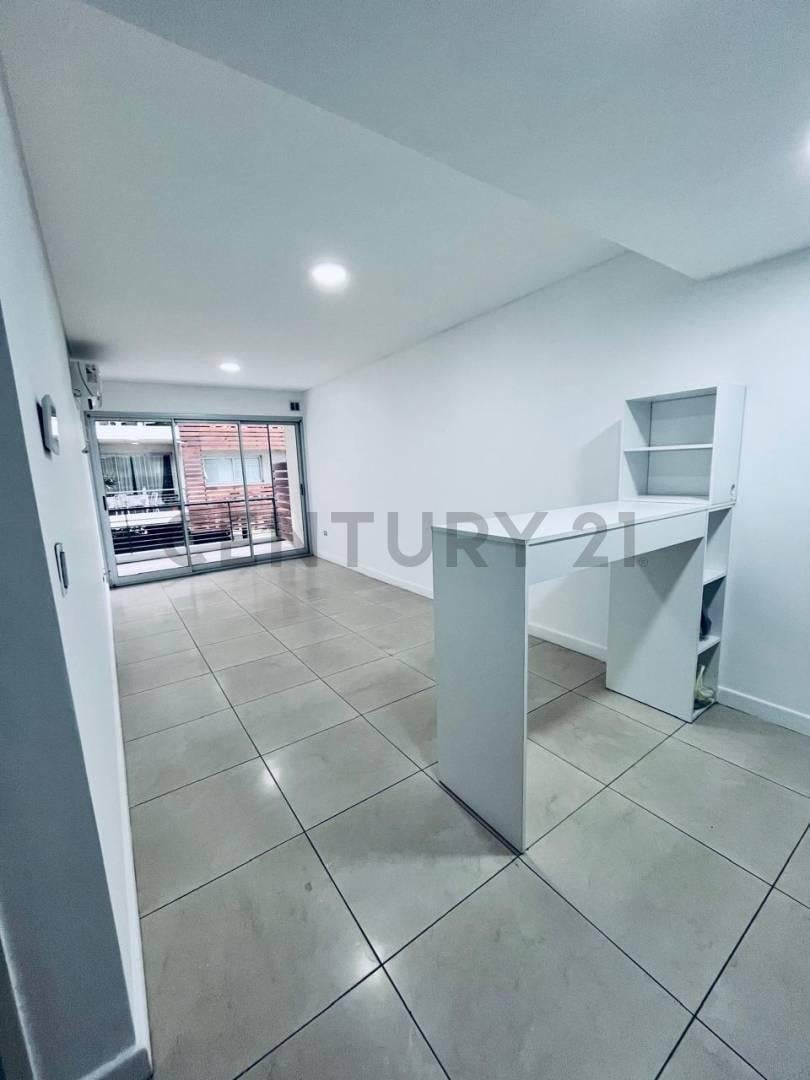Foto de Departamento 2 ambientes con cochera en venta Tigre, imagen 1