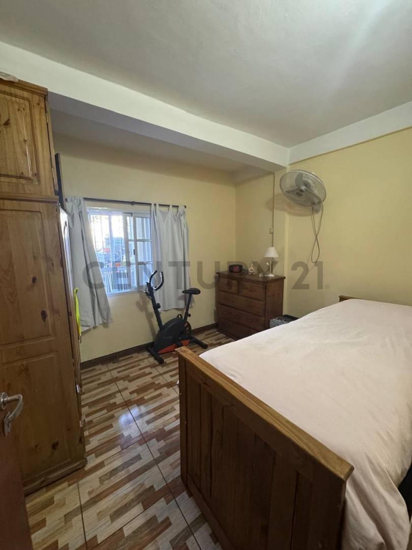Foto de Casa con dos departamentos venta en bloque zona residencial, imagen 4