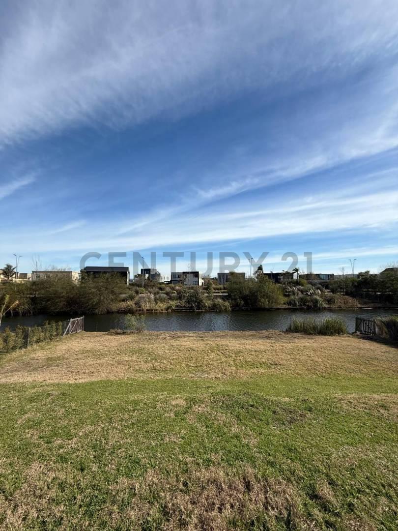 Foto de Lote en venta a la laguna en barrio Marinas, Puertos del Lago, imagen 5