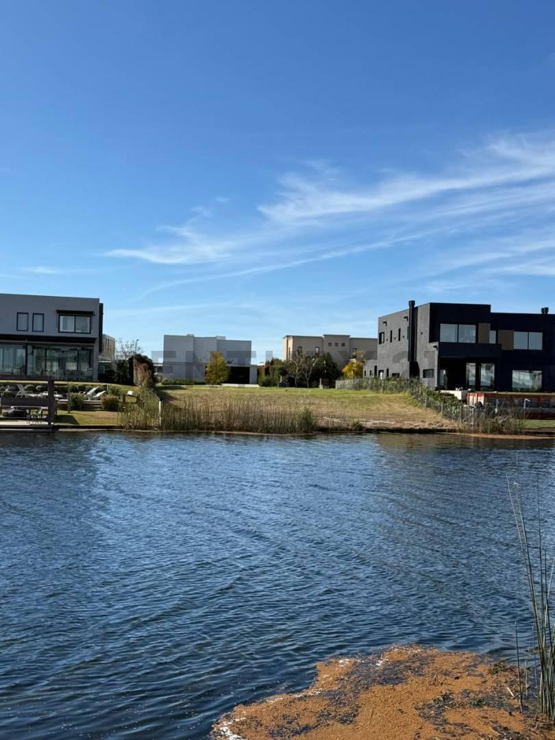 Foto de Exclusivo Lote con Costa de Lago en Puertos - Barrio Marinas, Escobar, imagen 4