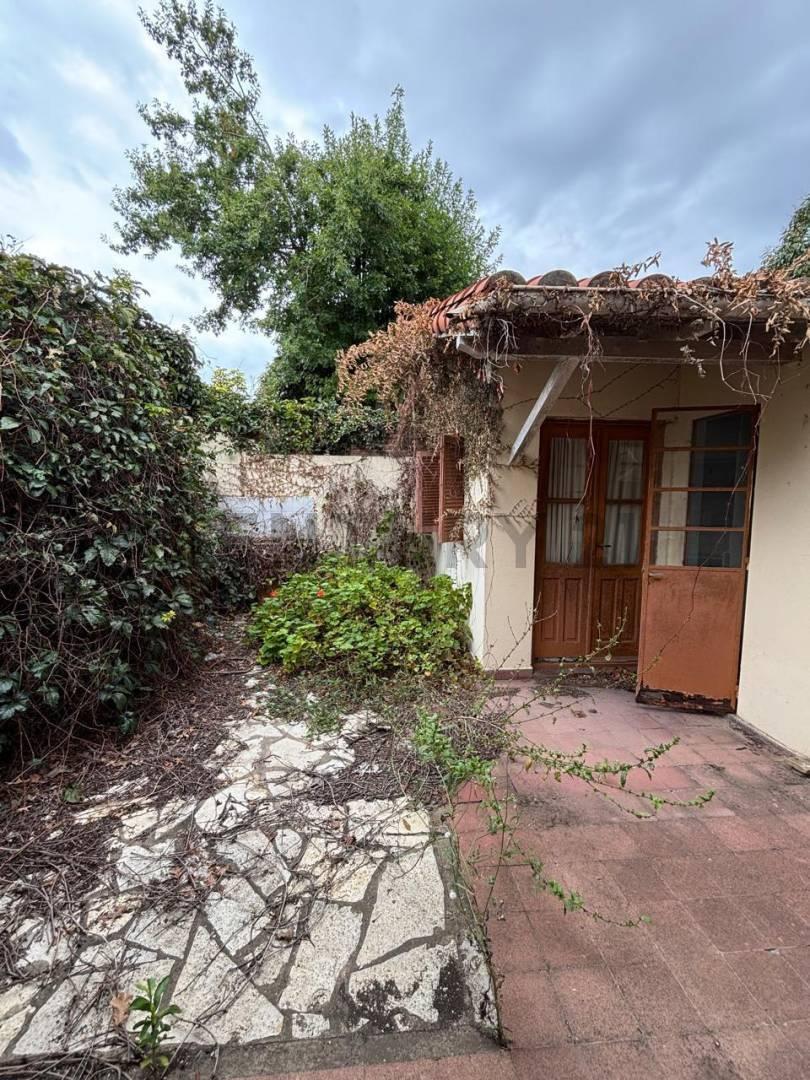 Foto de Venta Casa 3 amb en Florida con jardín a Reciclar - apto DUPLEX, imagen 4
