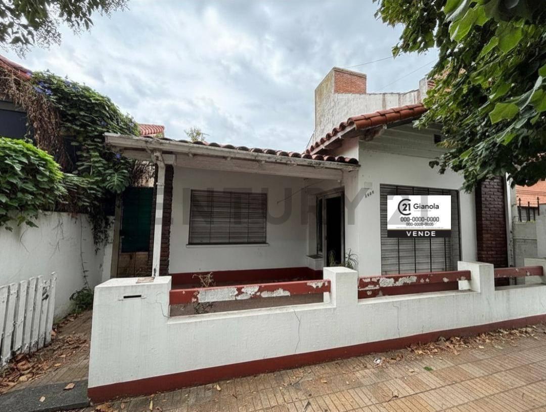 Foto de Venta Casa 3 amb en Florida con jardín a Reciclar - apto DUPLEX, imagen 2