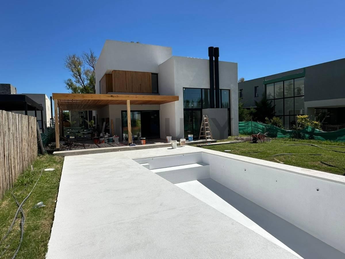 Foto de Venta Casa Barrio Cerrado Pilar Lagoon 4 amb con jardin y piscina, imagen 3