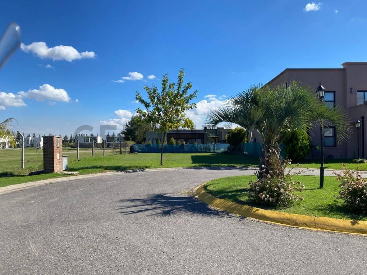 Foto de Lote en venta en Vila Marina 1 con amarra propia, imagen 2