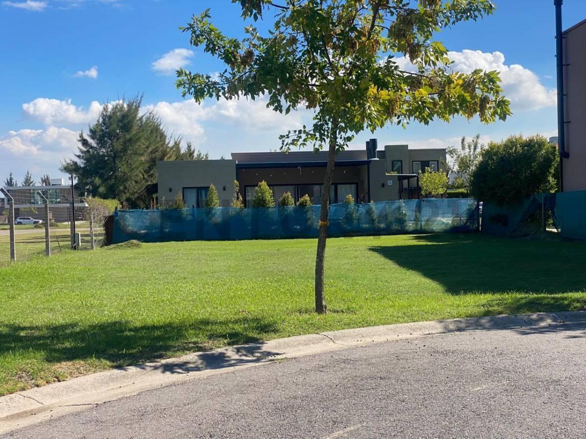 Foto de Lote en venta en Vila Marina 1 con amarra propia, imagen 3