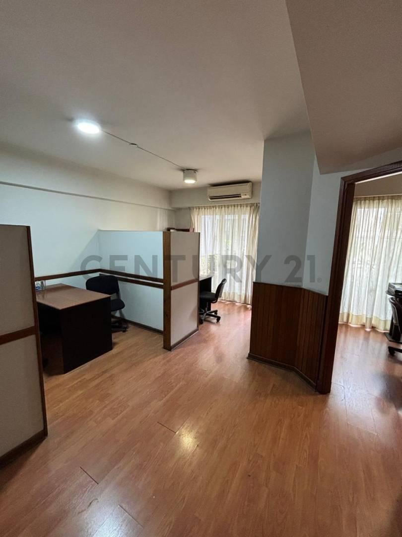 Foto de Venta Oficina Retiro 4 amb con dos balcones, imagen 3