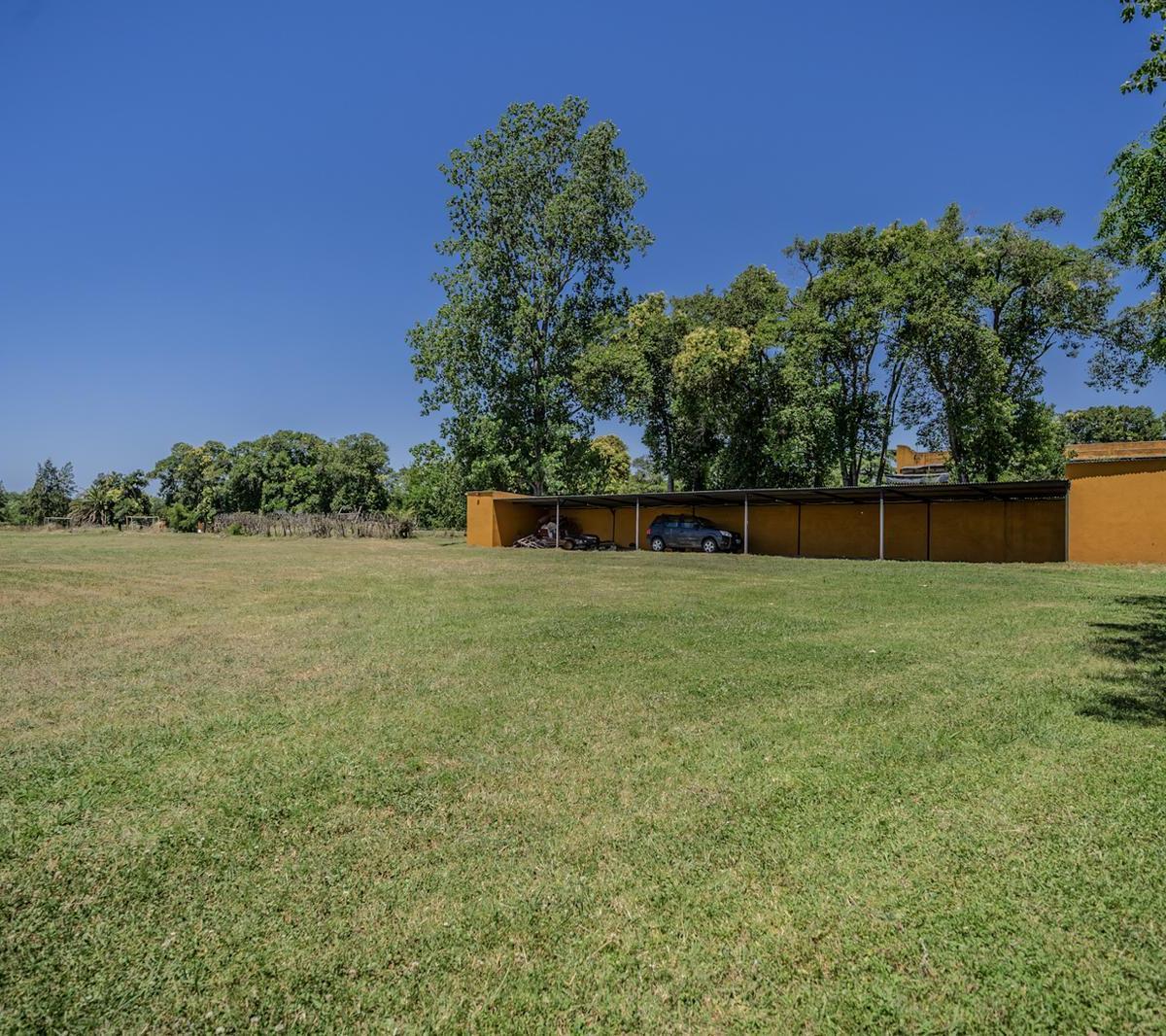 Hotel Boutique Restaurante de Campo en Venta en Villa Ruiz 4