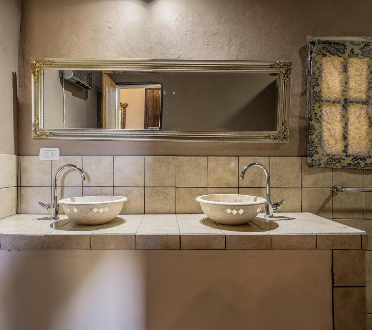 Hotel Boutique Restaurante de Campo en Venta en Villa Ruiz 3