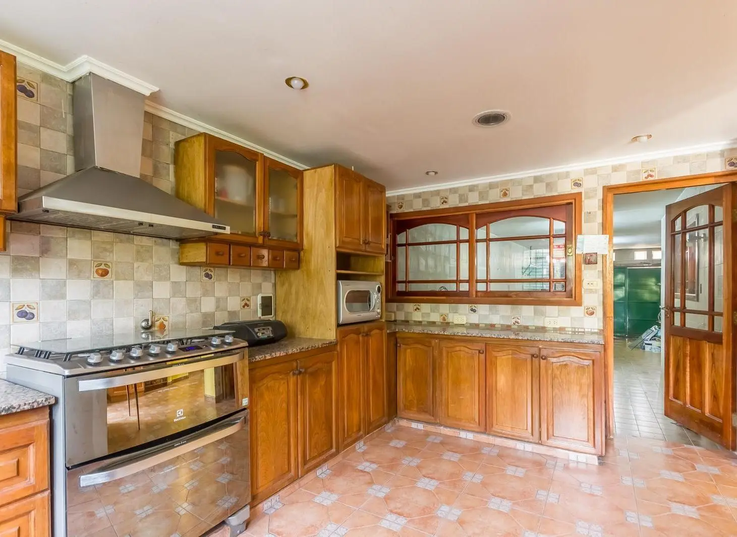 VENTA CASA 5 AMBIENTES EN CASTELAR 5
