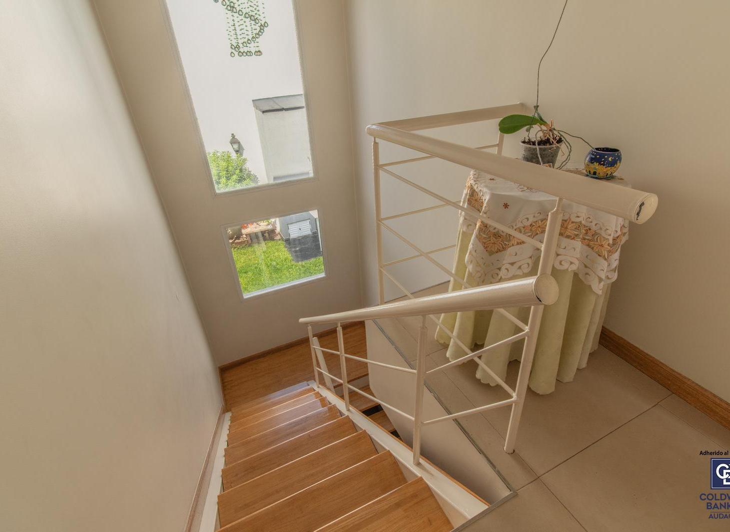 Venta de Casa de 4 ambientes con cochera La Tablada