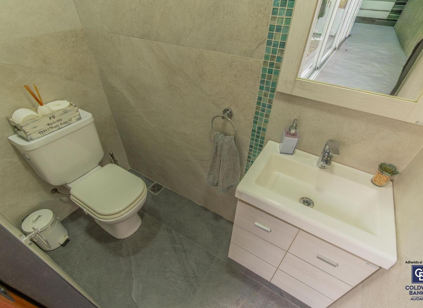 Venta de Casa de 4 ambientes con cochera La Tablada