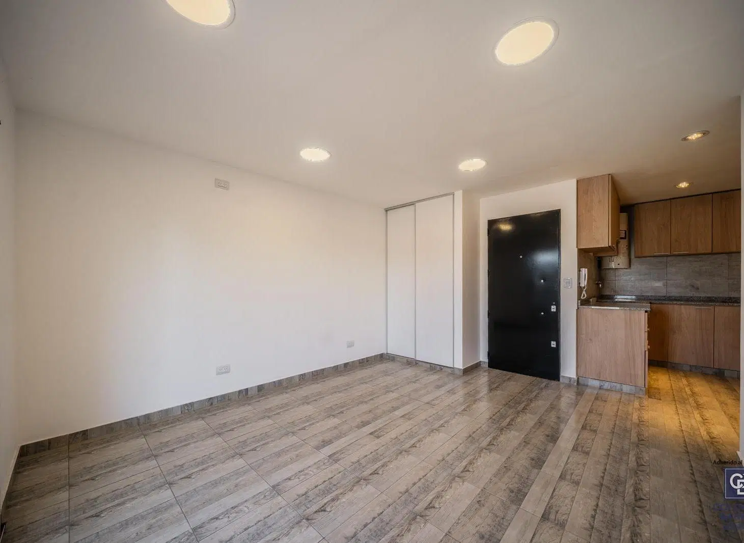 VENTA DEPARTAMENTO 2 AMBIENTES AL FRENTE CON BALCON J.L. SUAREZ SAN MARTIN 5