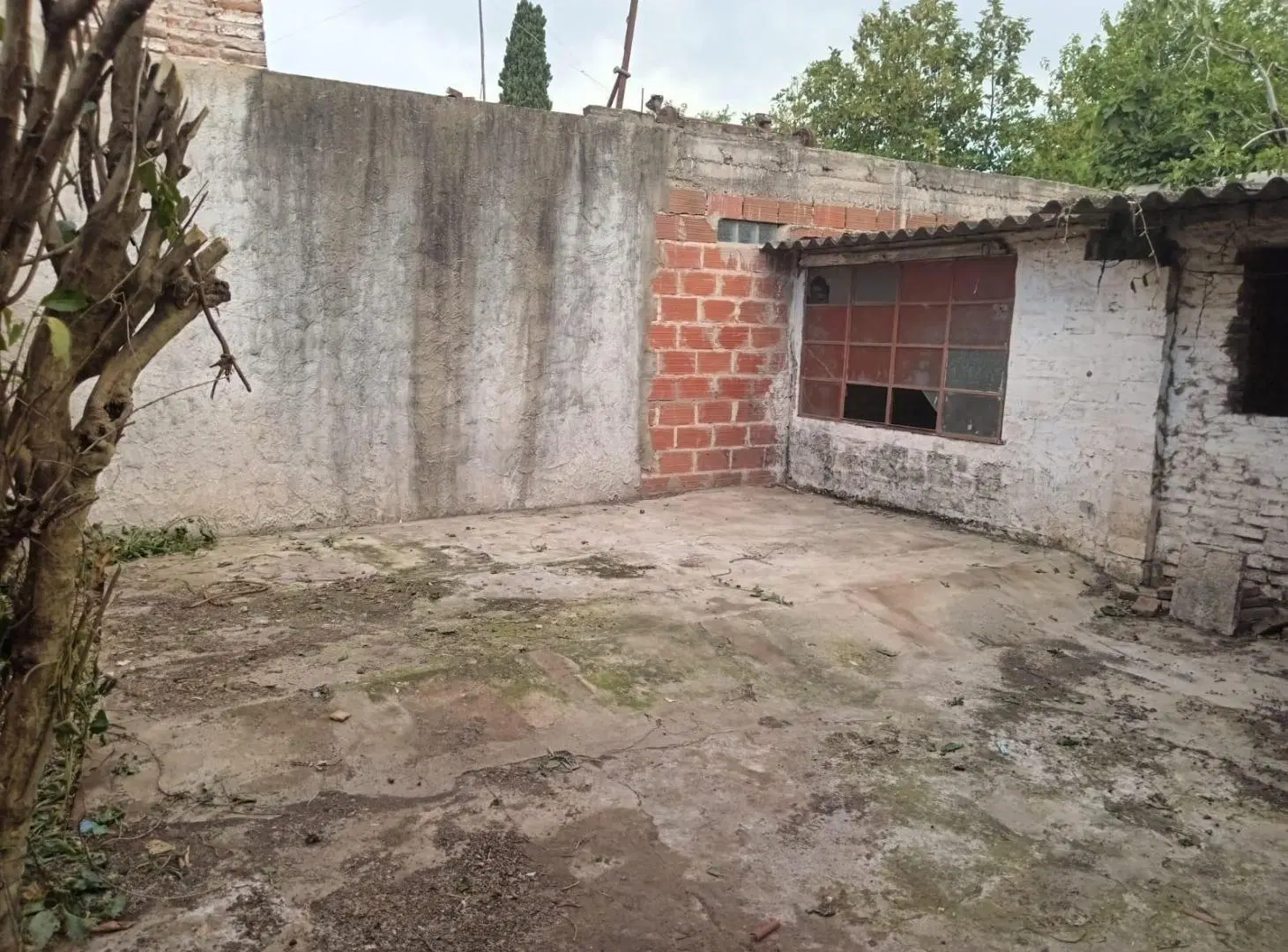 VENTA URGENTE de Casa a Refaccionar Merlo FINANCIACION USD 20.000 y CUOTAS 2