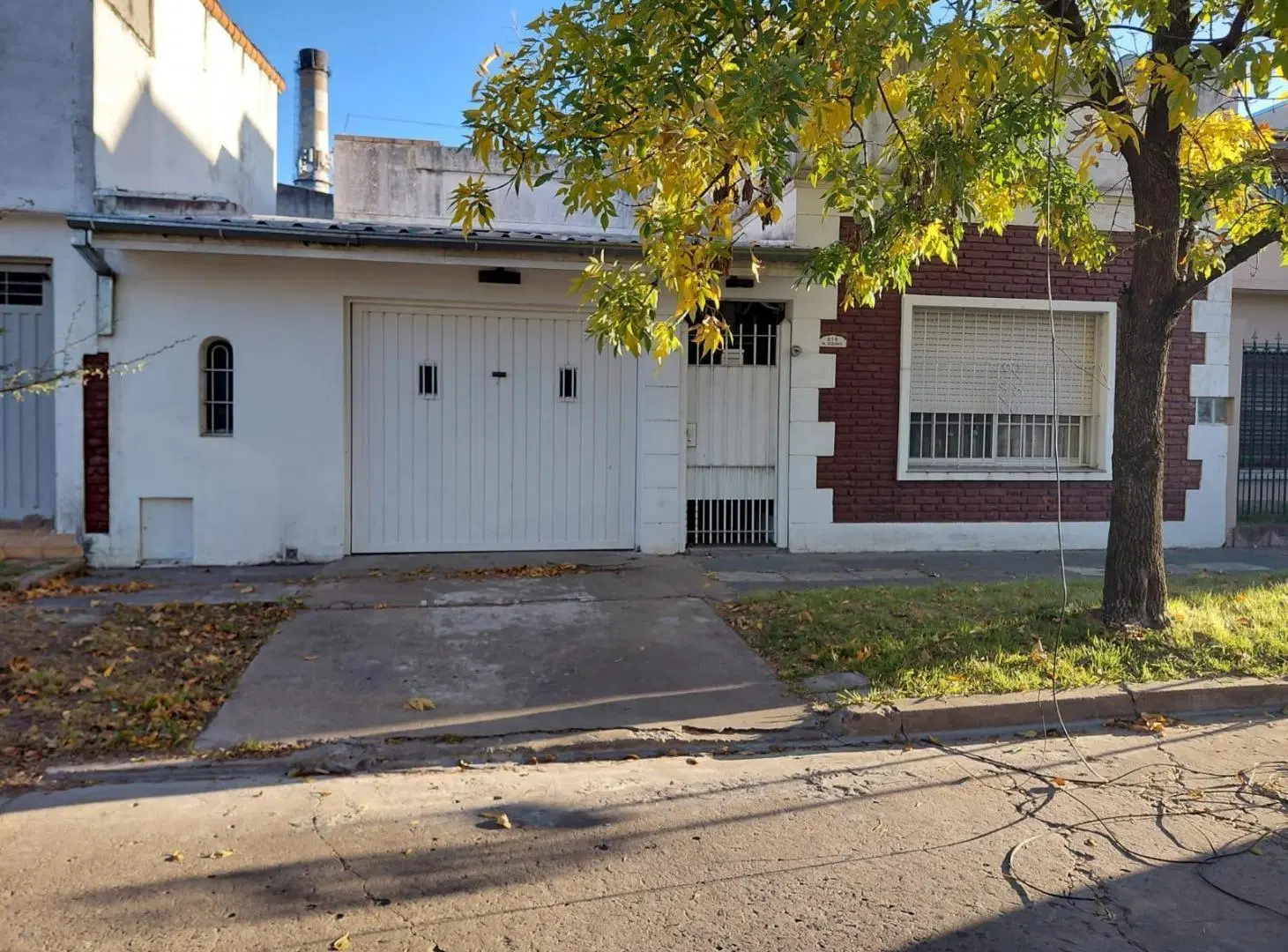 VENTA CASA 3 AMBIENTES CON COCHERA EN HURLINGHAM 2