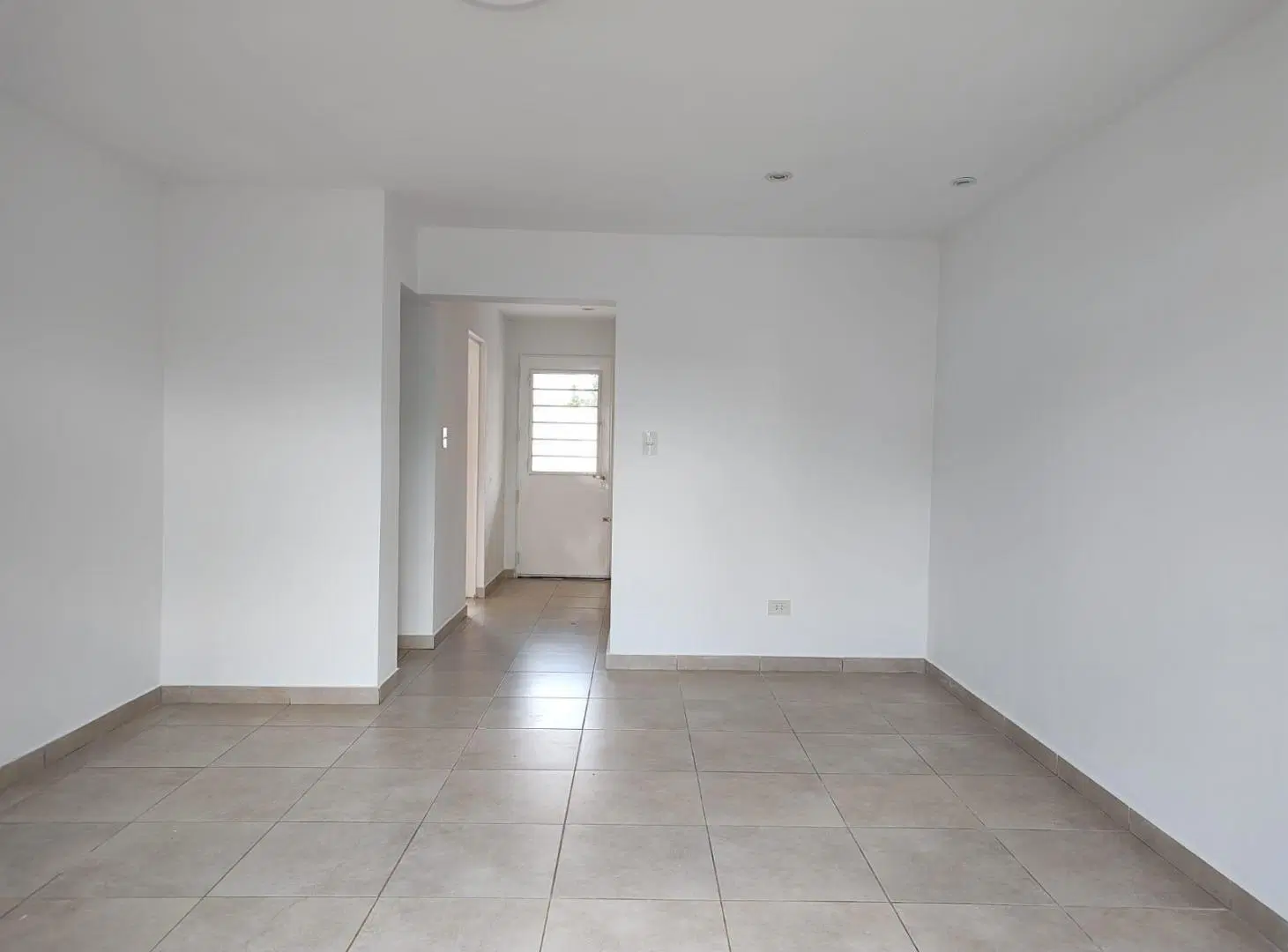 Departamento 2 Ambientes con Cochera y Jardín en Venta en Luján OPORTUNIDAD 3