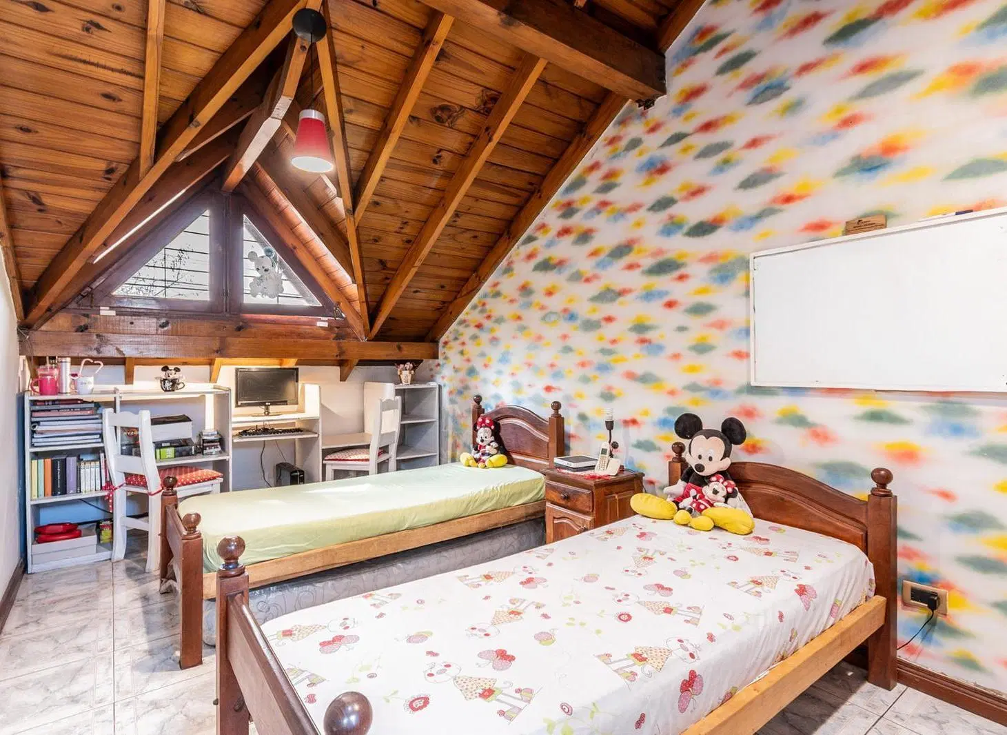 VENTA CASA 4 AMBIENTES 3 DORMITORIOS PILETA Y QUINCHO MORON NORTE 4
