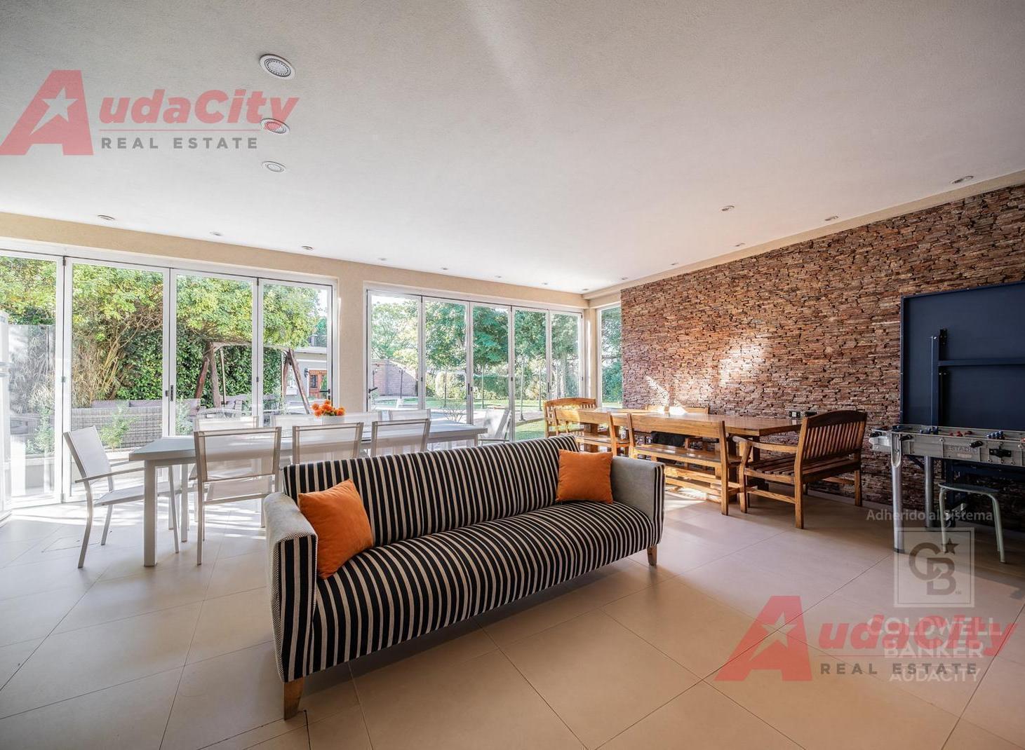 VENTA CASA QUINTA 6 AMBIENTES ITUZAINGO CON PILETA