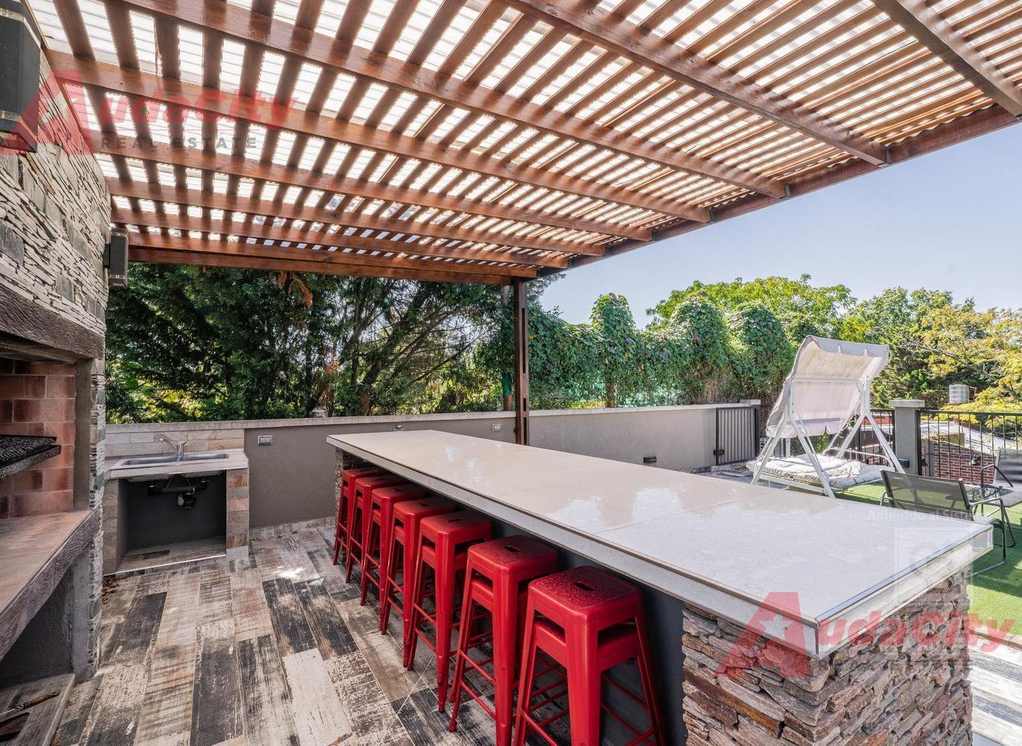 VENTA CASA QUINTA 6 AMBIENTES ITUZAINGO CON PILETA