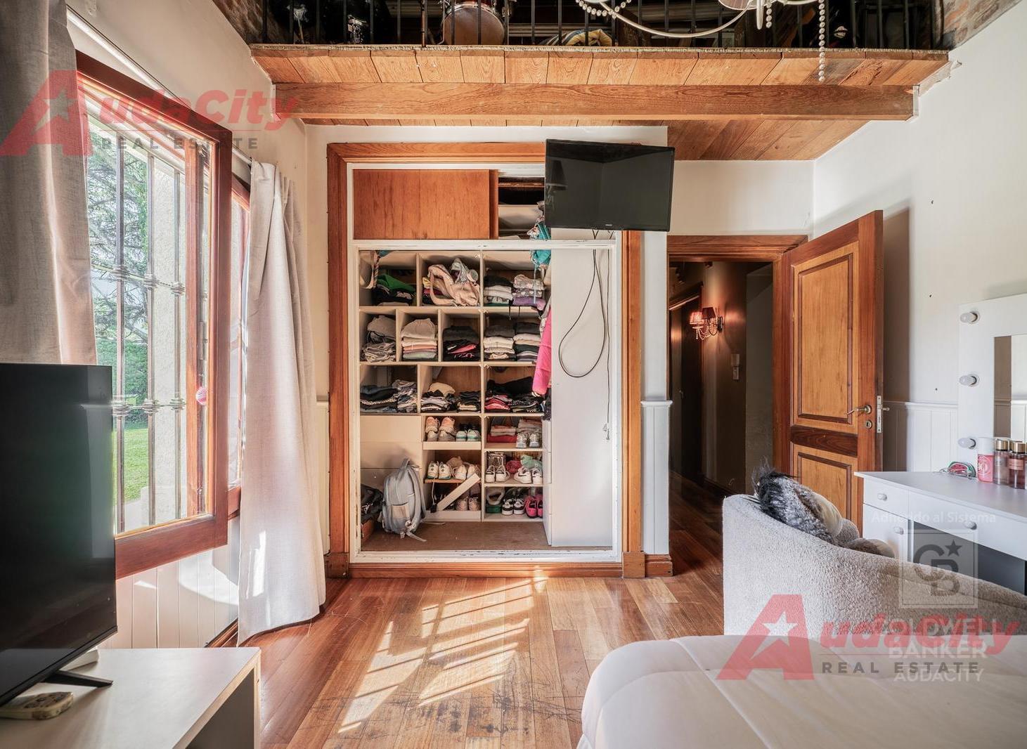 VENTA CASA QUINTA 6 AMBIENTES ITUZAINGO CON PILETA