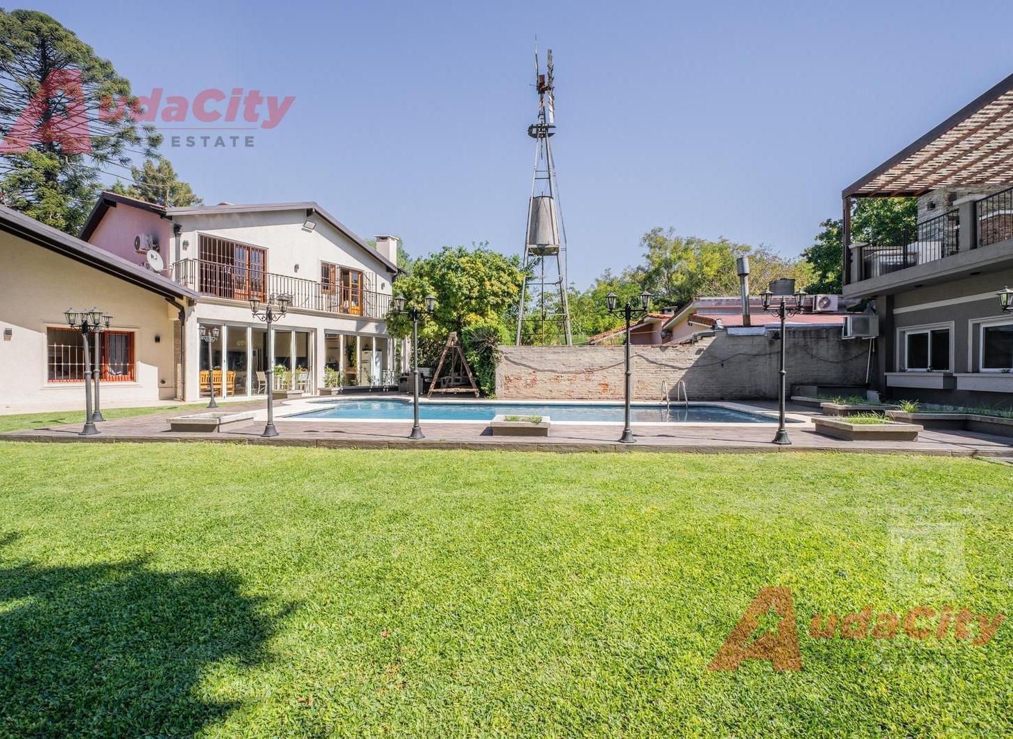 VENTA CASA QUINTA 6 AMBIENTES ITUZAINGO CON PILETA
