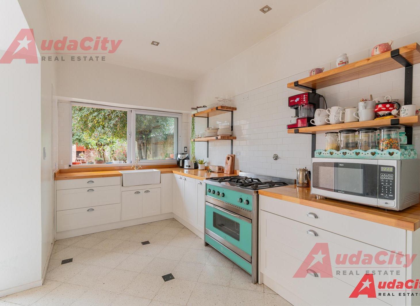 Foto de Casa 5 Ambientes en Venta en El Palomar, imagen 1