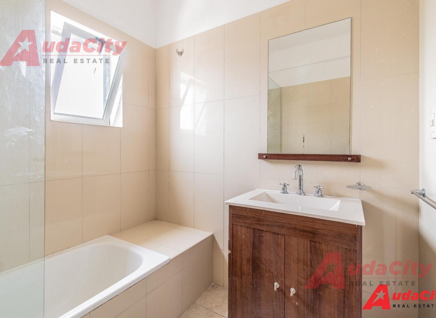 Foto de Venta Departamento 3 ambientes Castelar Pileta Parrilla, imagen 5