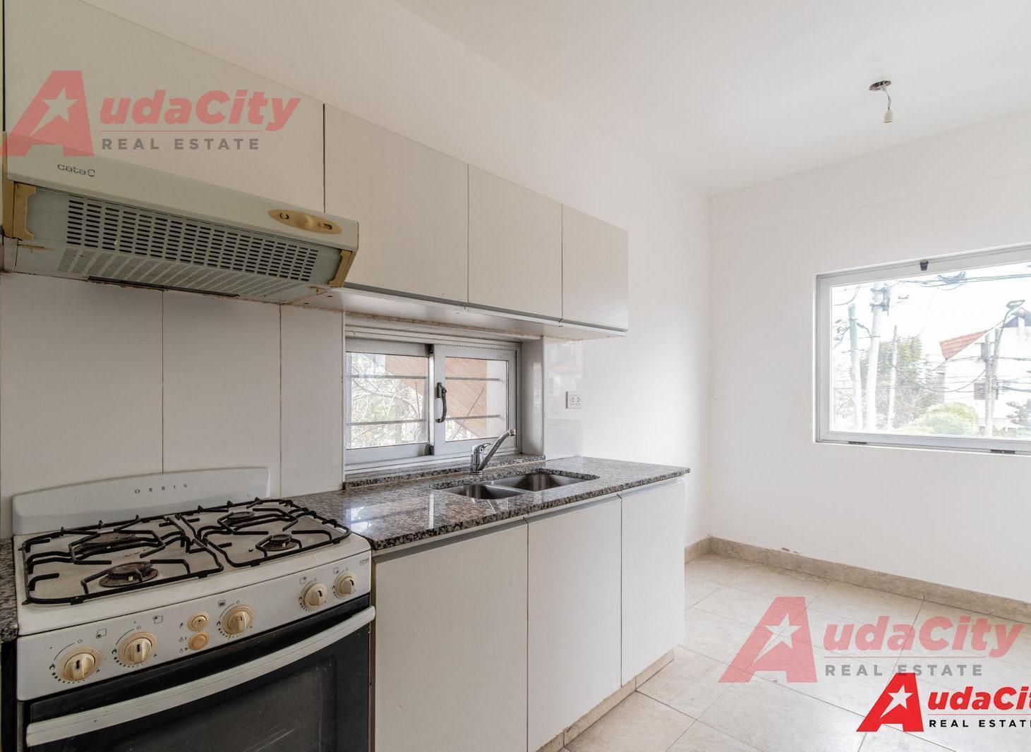Foto de Venta Departamento 3 ambientes Castelar Pileta Parrilla, imagen 3
