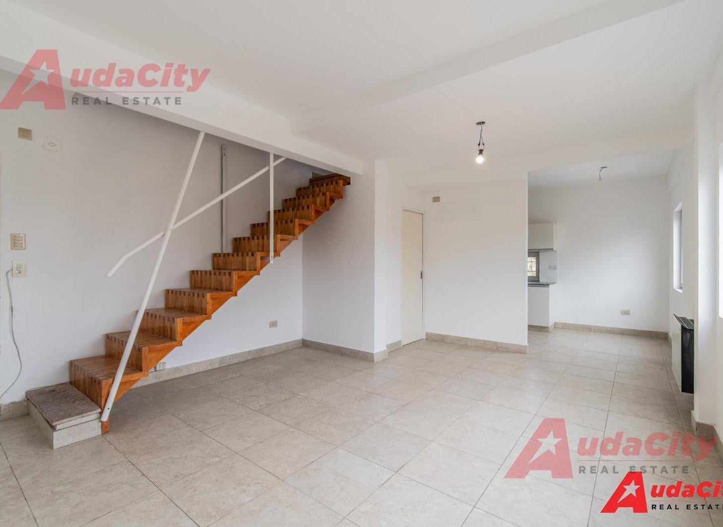 Foto de Venta Departamento 3 ambientes Castelar Pileta Parrilla, imagen 1