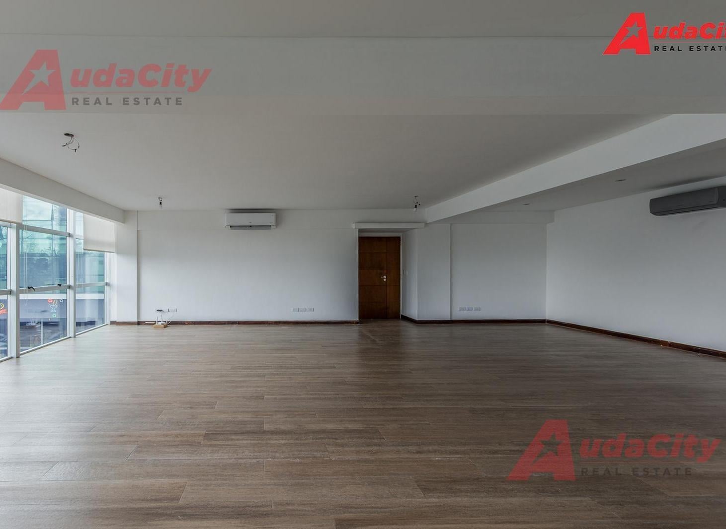 Foto de Venta oficina en Barrio Parque Leloir con terraza y dos cocheras LA, imagen 5